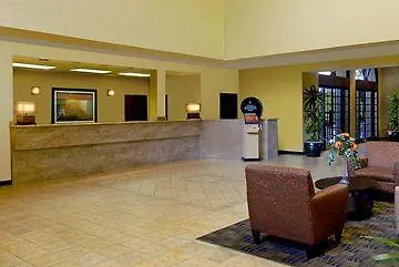 Embassy By Hilton Phoenix Hotel 4*