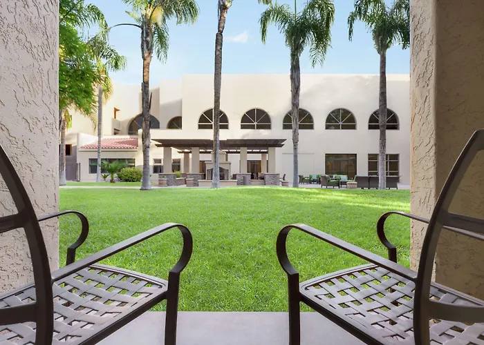 Embassy By Hilton Phoenix 4*