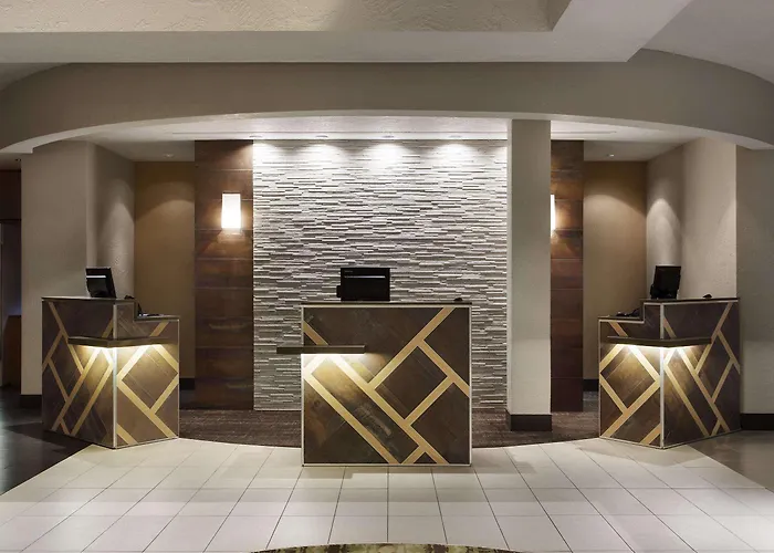 Hotel Embassy By Hilton Phoenix Tempe