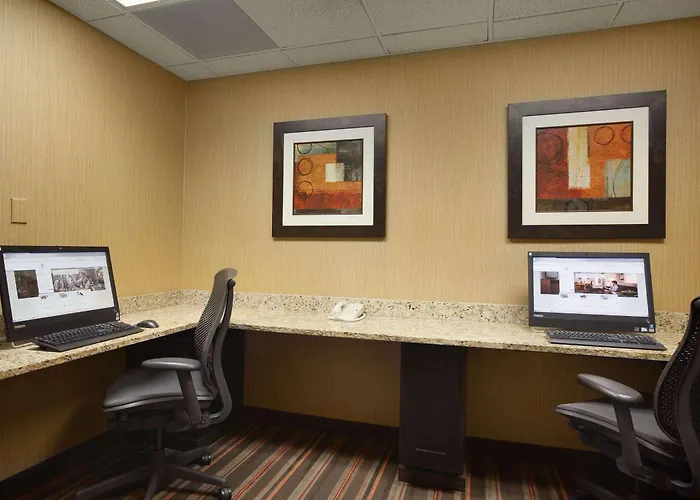 Embassy By Hilton Phoenix Hotel 4*