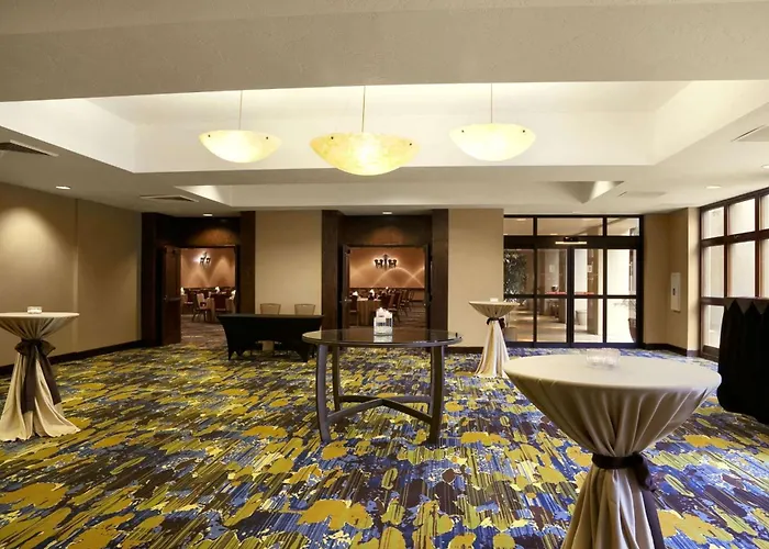Embassy By Hilton Phoenix