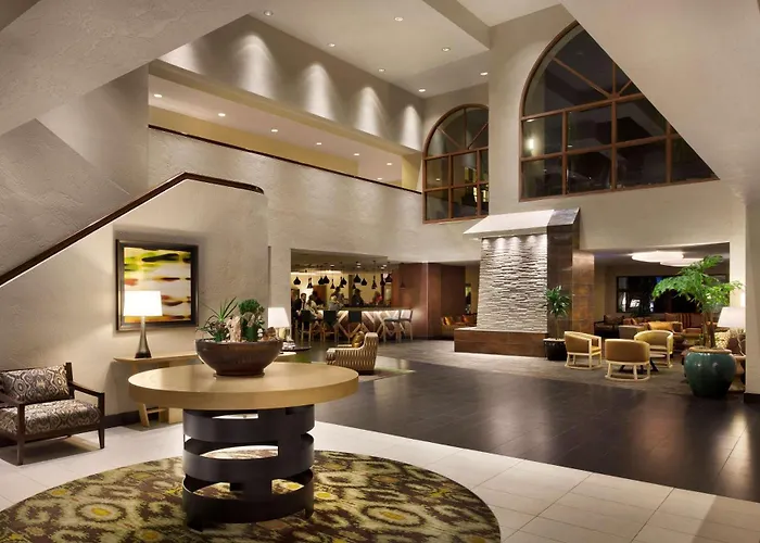 Embassy By Hilton Phoenix Hotel